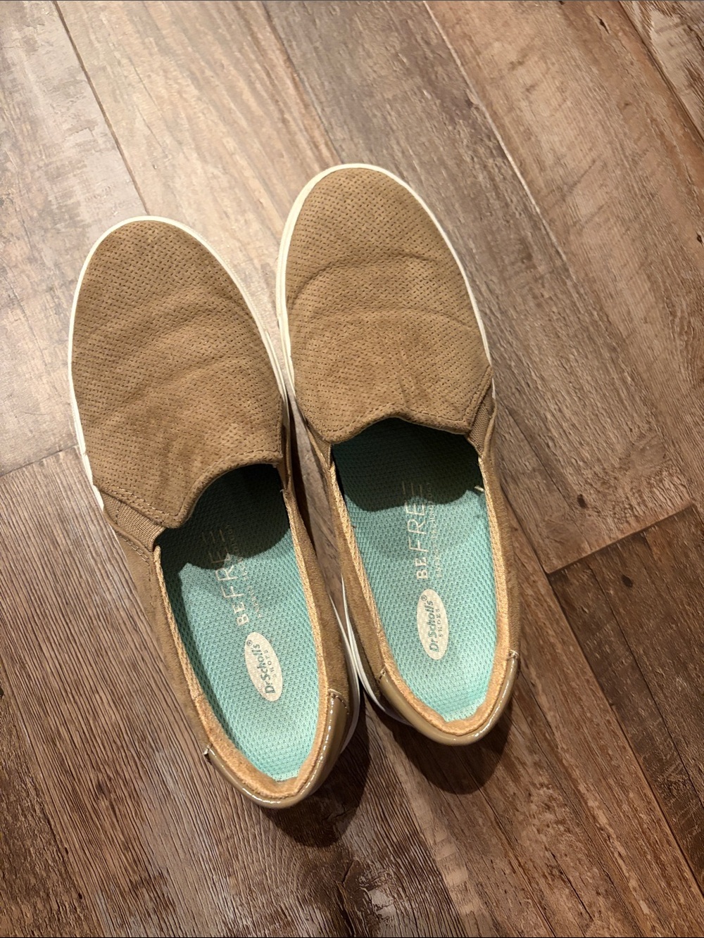 Dr Scholl’s Be Free women’s slip on shoes. Very comfortable!